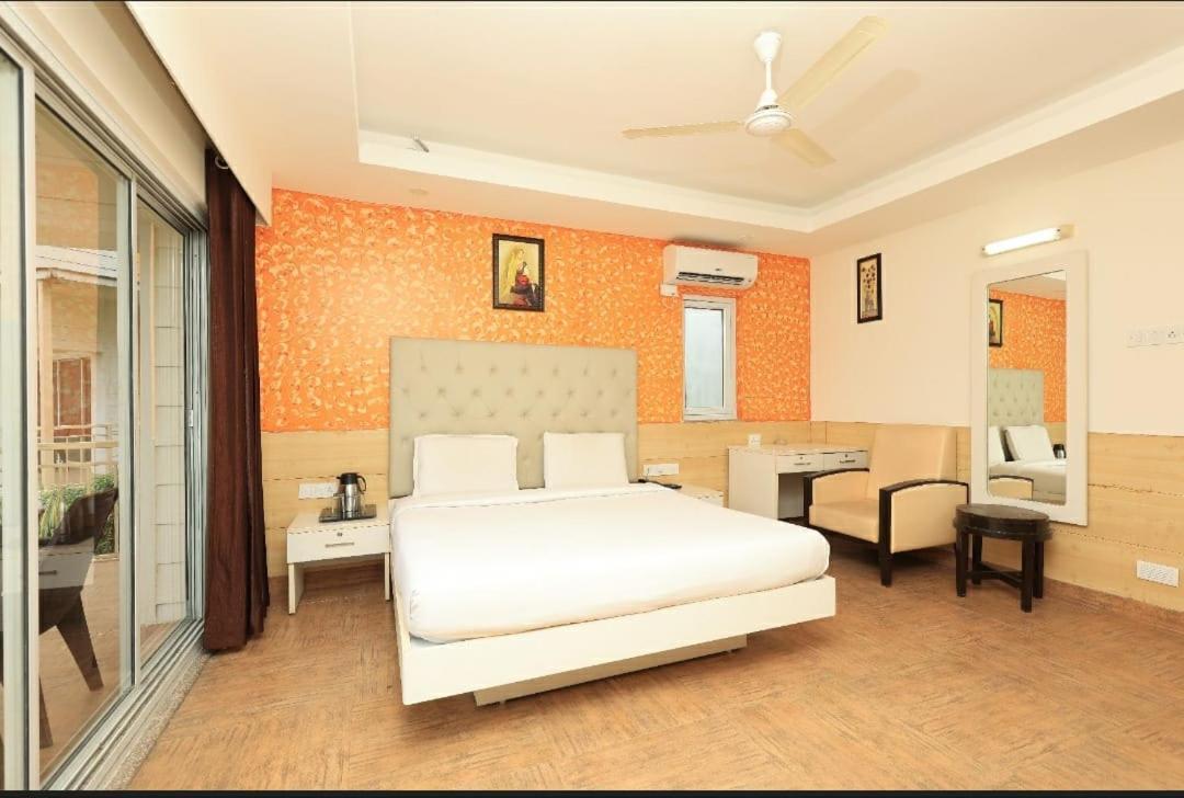 Lime Wood Riverside Resort Jim Corbett National Park Exterior photo